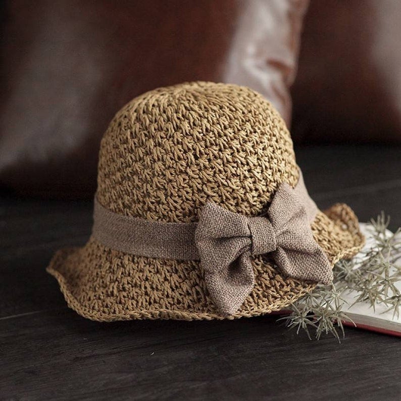 Foldable Bow Straw Hat — additional details and use