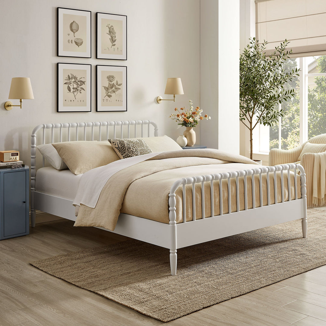 Arlette Wood Spindle Bed Frame — Full / White — room setting